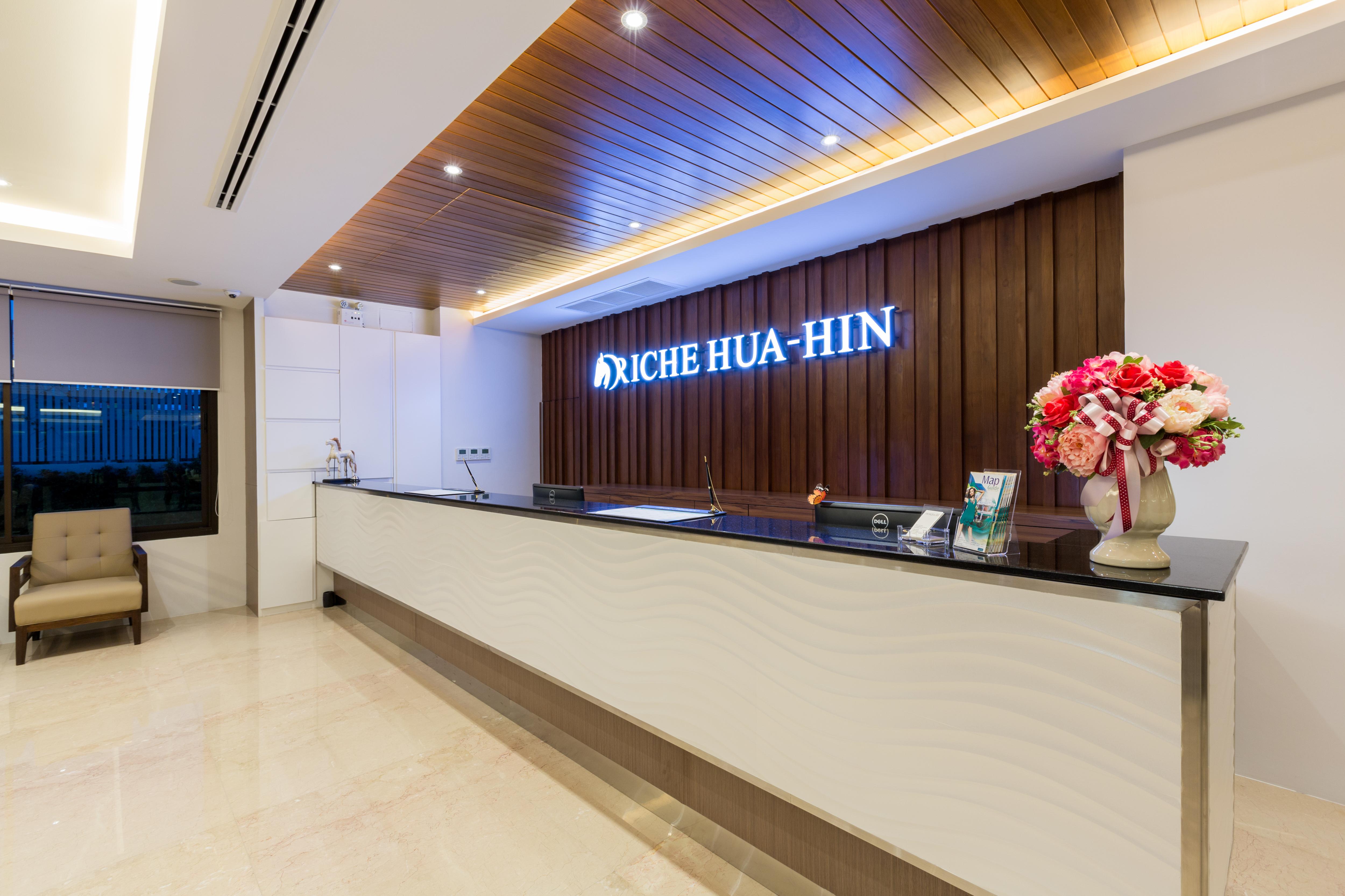 Riche Hua Hin Hotel - Sha Plus Екстериор снимка